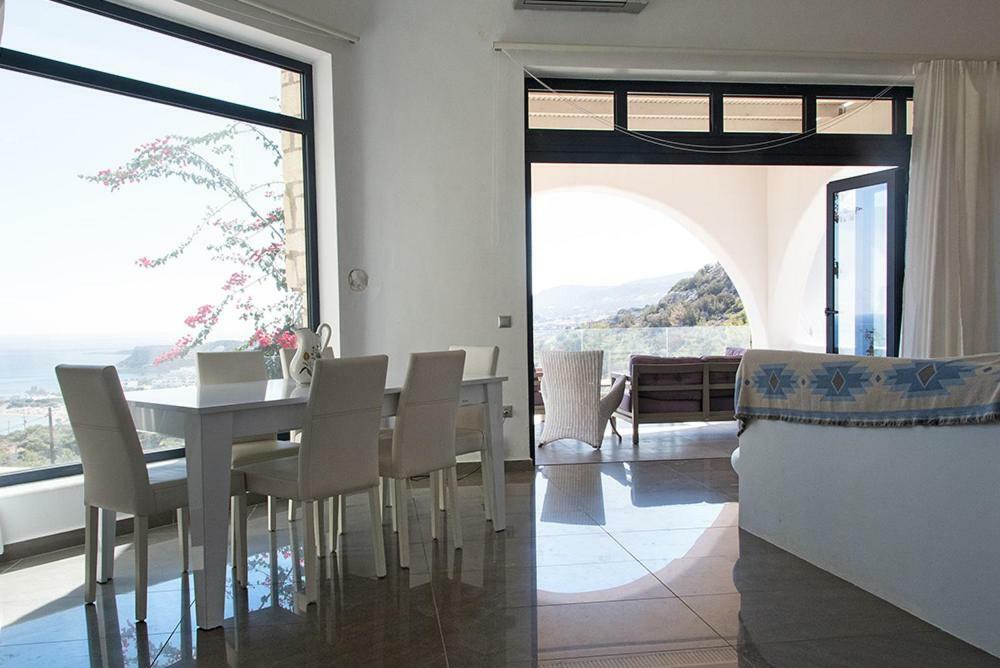 Evilia Luxury Villa Amoopi Esterno foto